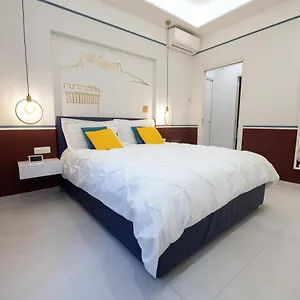  Apartment Center - E Italy