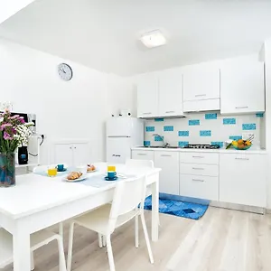  Apartment Casa Acqua Marina Italy