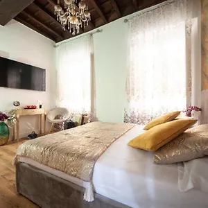  Apartment Pantheon Chic Italy