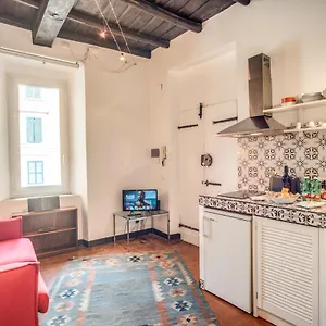  Appartamento Lovely Flat In The Heart Of Trastevere Italia